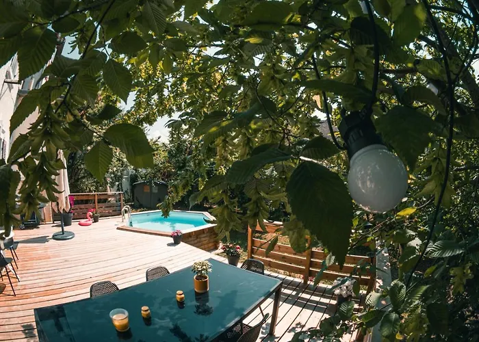Le Serenite - T3 En Maison De Ville Avec Piscine